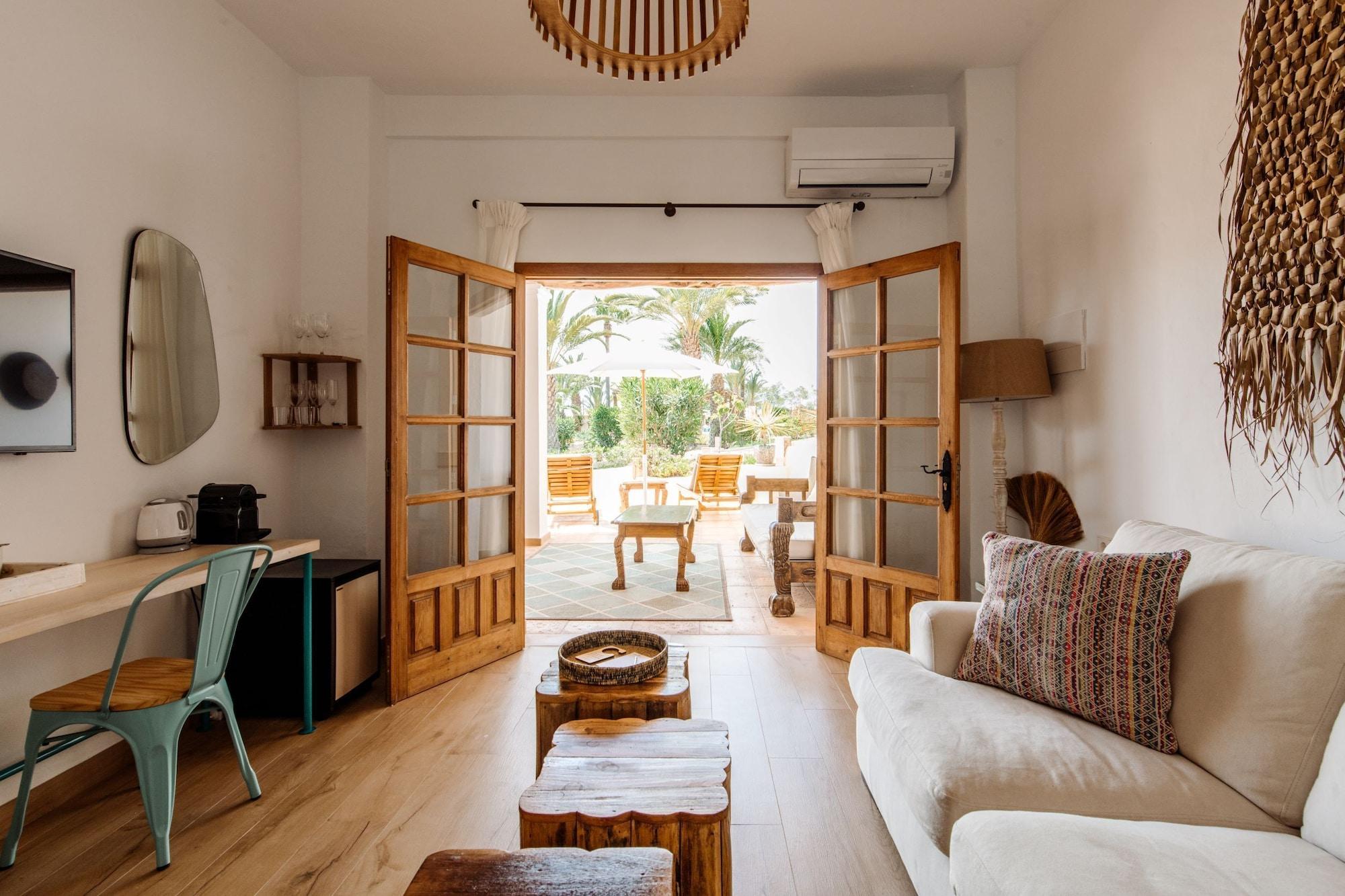 Hotel Petunia Ibiza (Adults Only) Cala Vadella  Zewnętrze zdjęcie